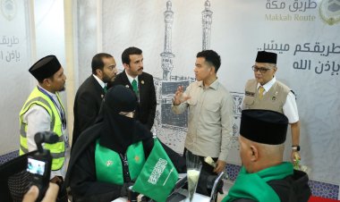 Wapres Tinjau Layanan Fast Track (Makkah Route) di Bandara Juanda Surabaya, Pastikan Kelancaran Keberangkatan Calon Jemaah Haji