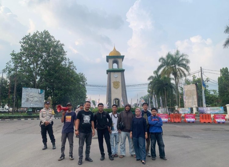 Aktivis Kembali Gerudug Kantor Bupati Pandeglang, Tutut Pemda Lakukan Penindakan & Penutupan SPPG Yang Bermasalah